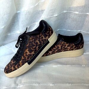 Women’s Vince Camuto leopard sneaker size 7